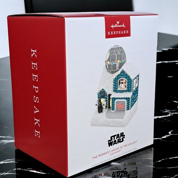 NIB Hallmark 2024 THE MERRIEST HOUSE IN THE GALAXY Star Wars Table Decoration - Picture 2 of 11
